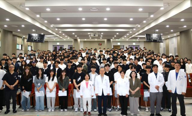 의과대학, 학생 복귀 선서식 개최 이미지