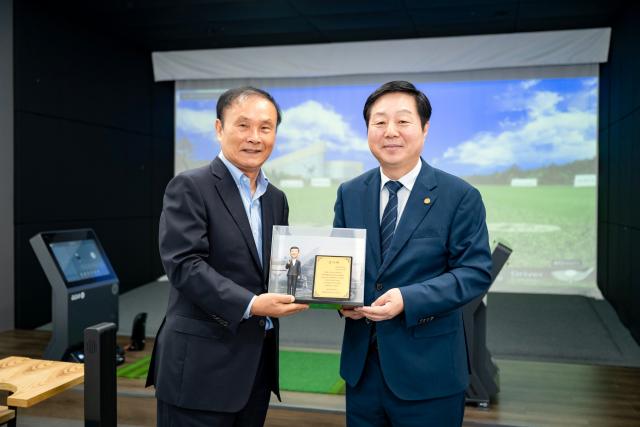 충남대-유원골프재단, ‘유원골프아카데미’ 제막식 개최 이미지