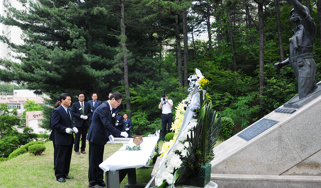 故 권영주 중위 제37기 추모식 개최 사진