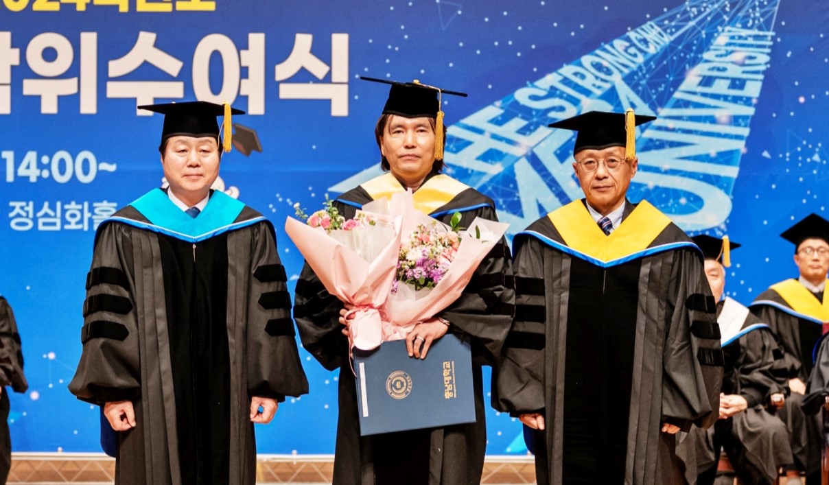 [인터뷰_기부자] 인류의 발전과 번영을 위한 '의학 바이오'의 가치 / ㈜스마트앤그로스 형인우 대표이사 사진