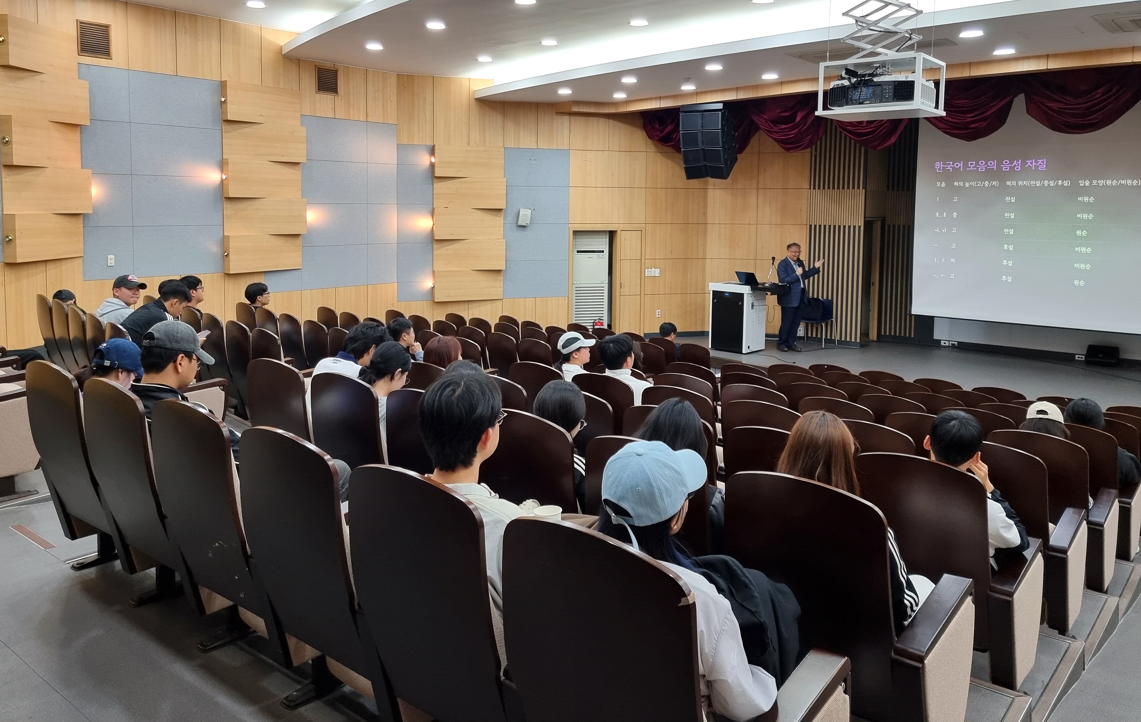 디지털 HUSS사업단, ‘이기황 박사 초청 특강’ 개최 사진